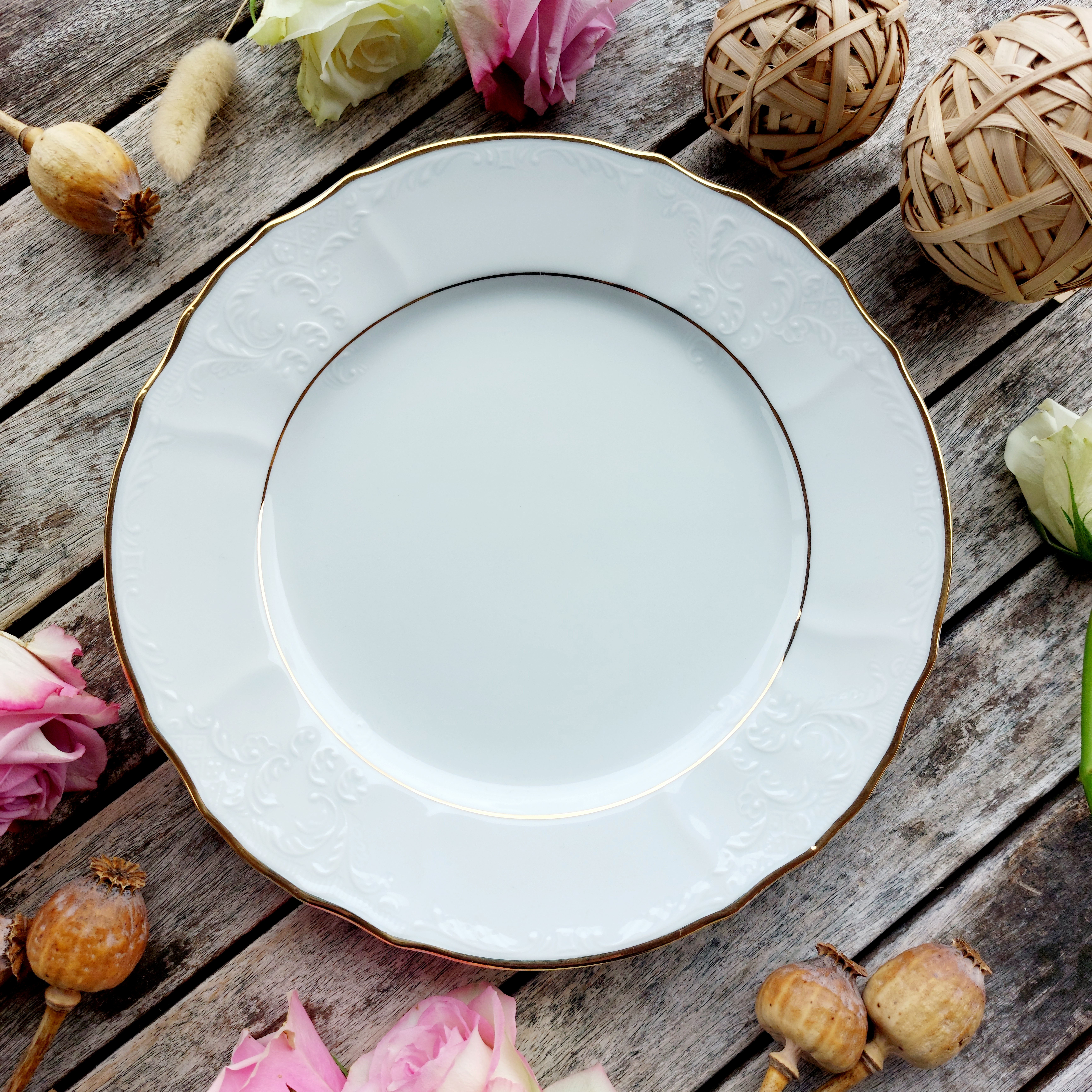 Porcelán a mikrovlnná trouba: Je porcelán bezpečný do mikrovlnky? Pravda vs. mýty