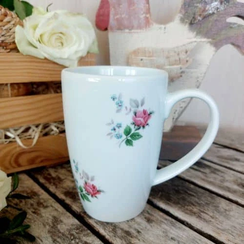 MILADA hrnek 380 ml, házenka z růží, Český porcelán Dubí