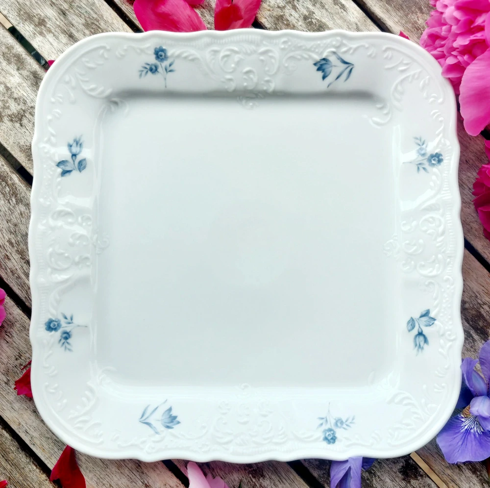 BERNADOTTE podnos 4-hranný 26 cm, modrá květina, Thun 1794