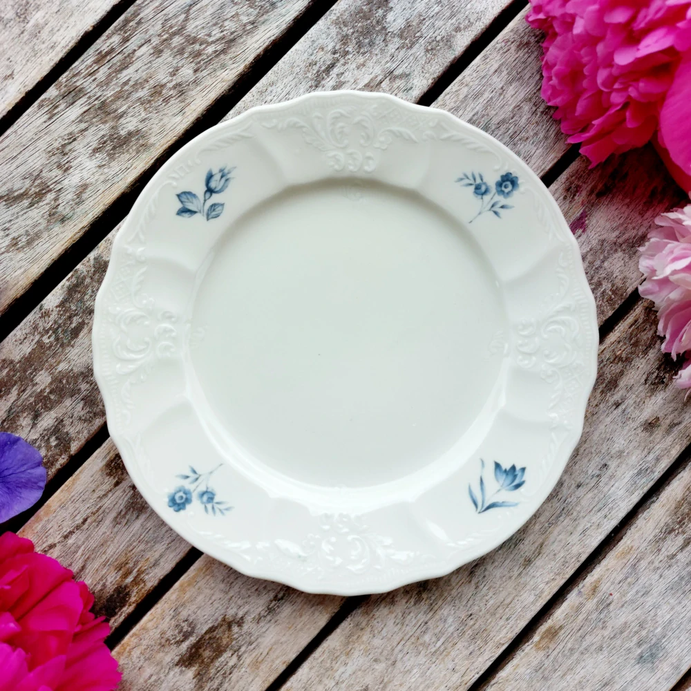 BERNADOTTE IVORY talíř dezertní 19 cm, modrá květina, Thun 1794