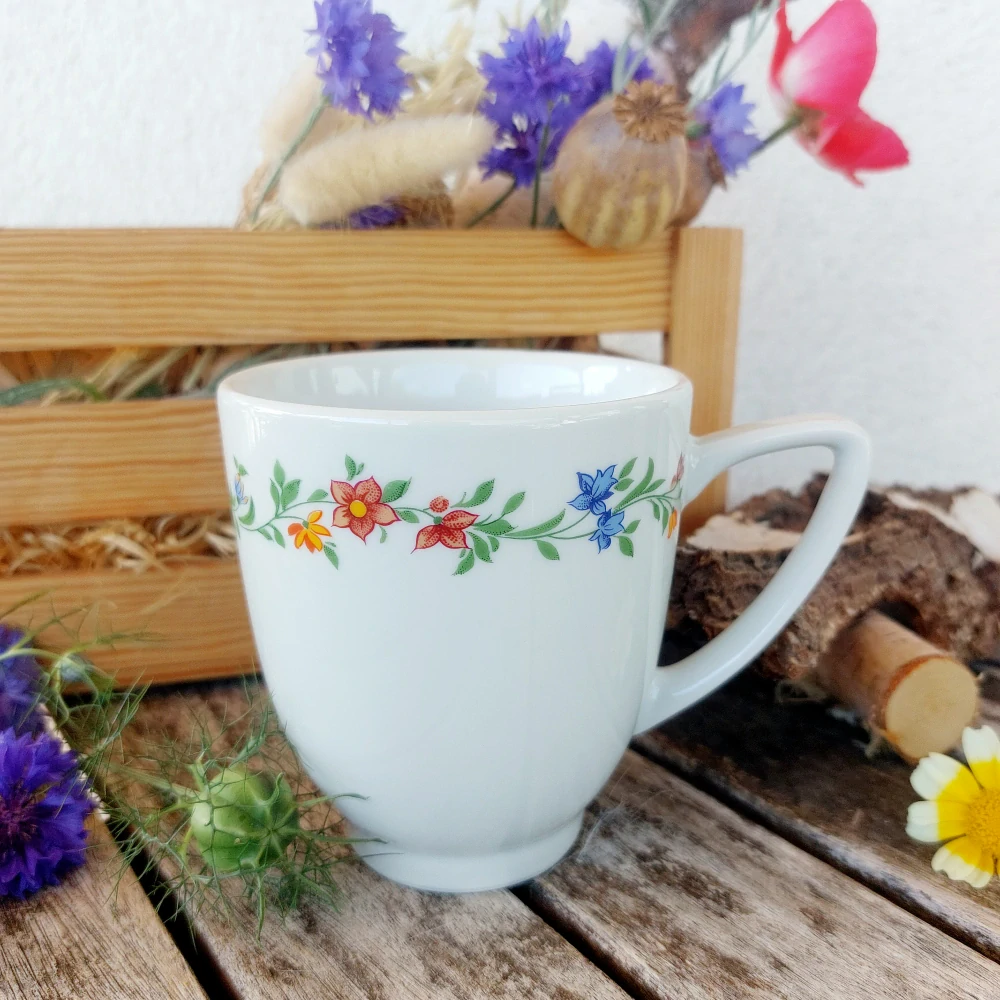 LEA hrnek 390 ml, květinová girlanda, Thun 1794