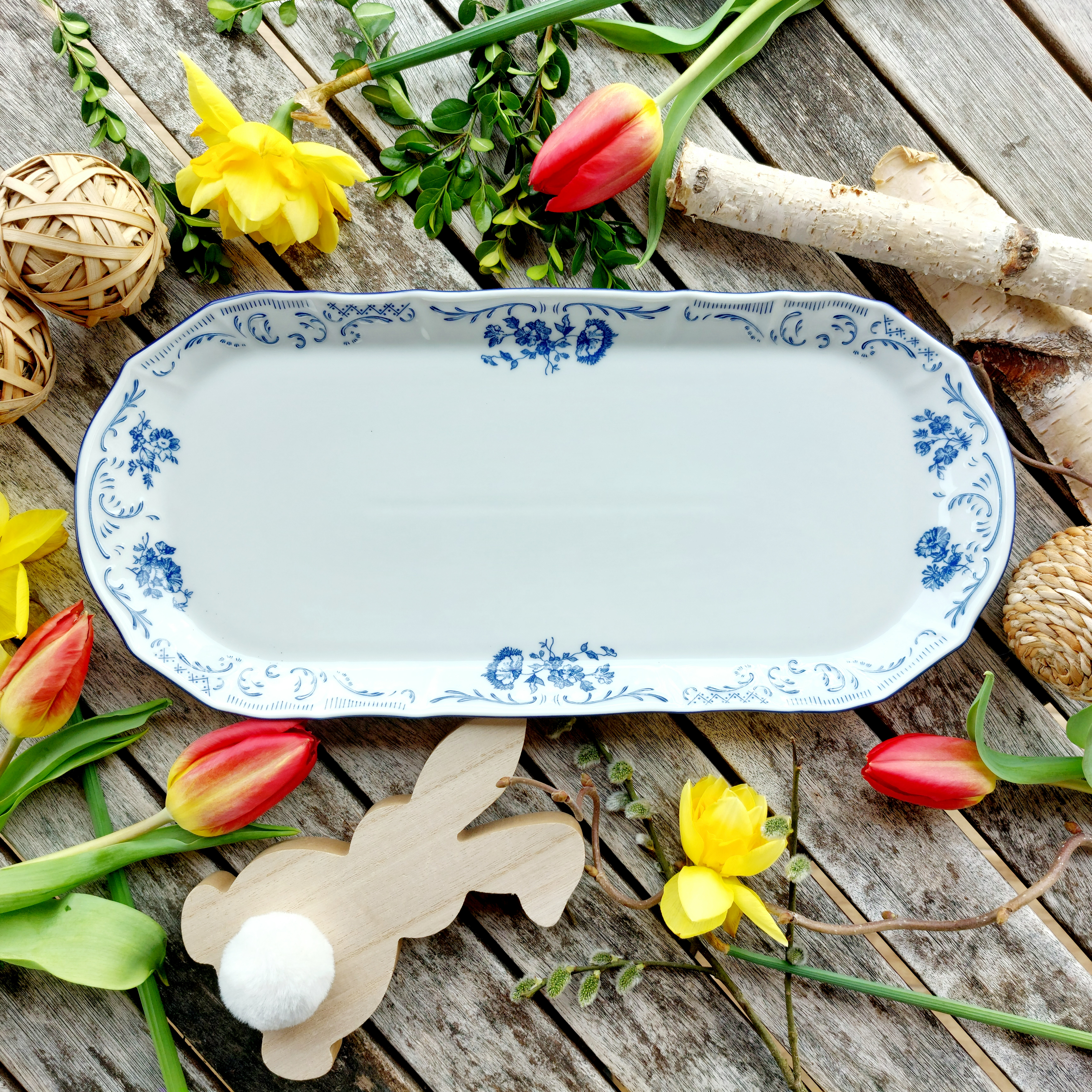 BERNADOTTE podnos 4-hranný 37 cm, modrý reliéf, Thun 1794