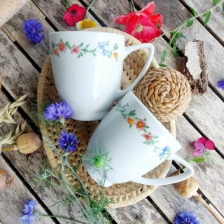 LEA hrnek 390 ml, květinová girlanda, Thun 1794